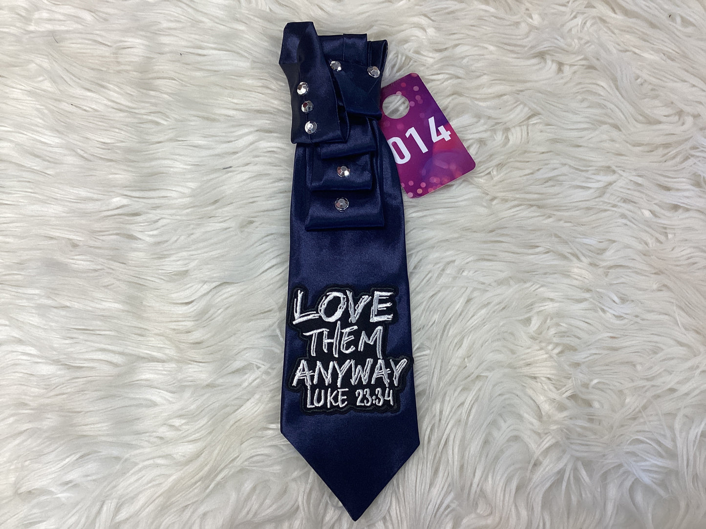 Pretty Patched Knot Tie