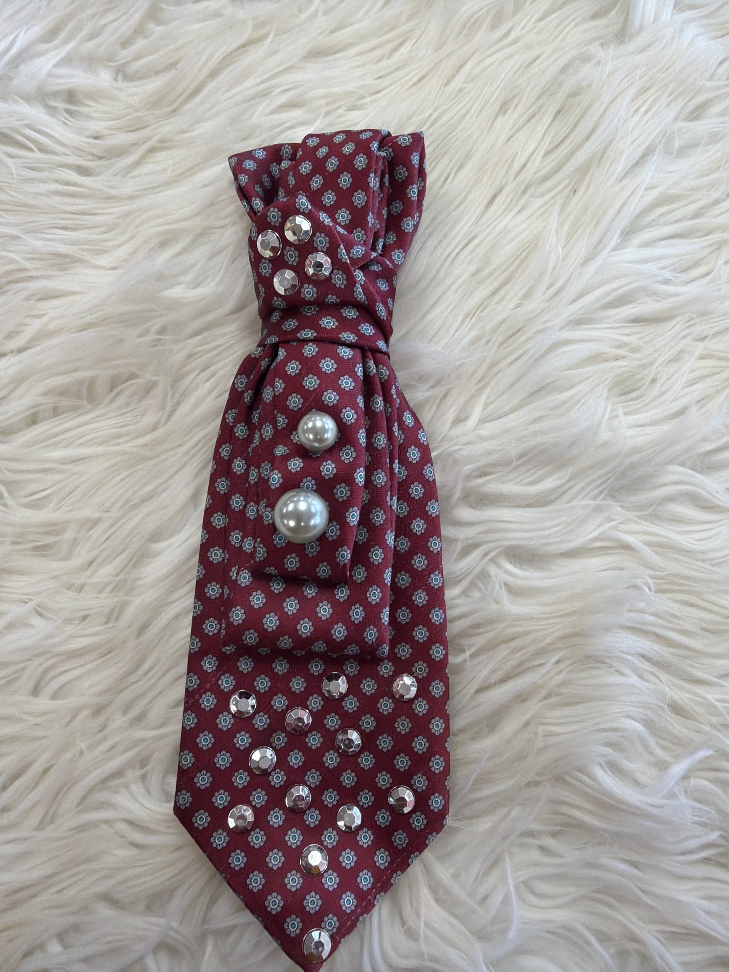 Boujie Knot Tie