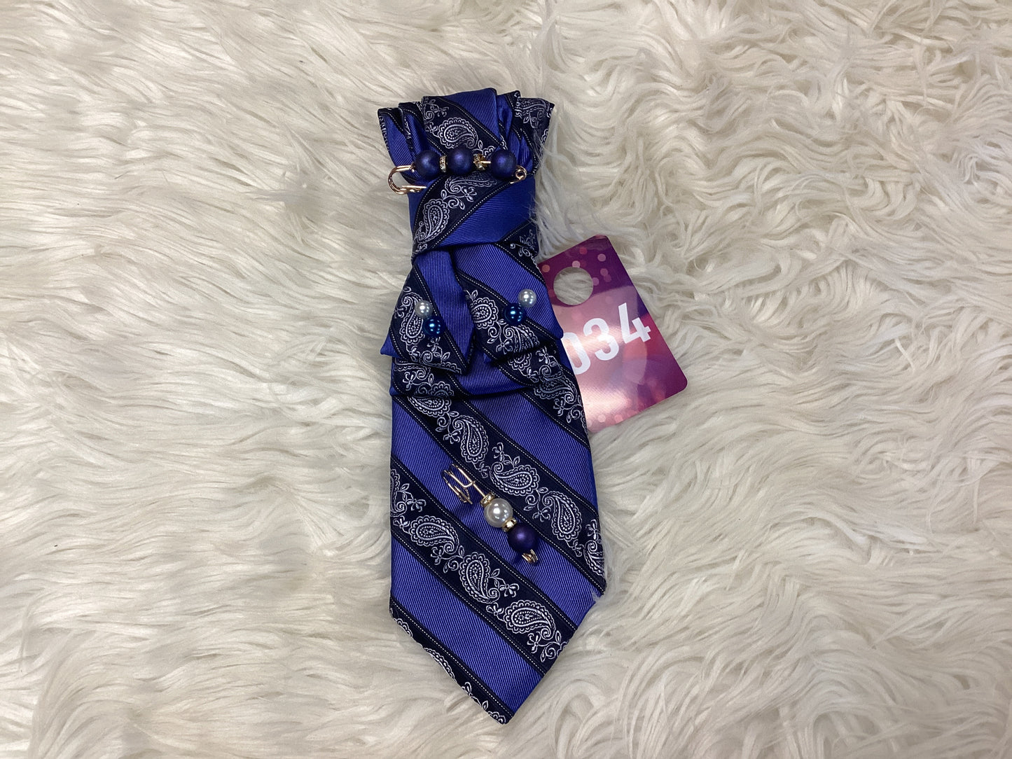 Boujie Knot Tie
