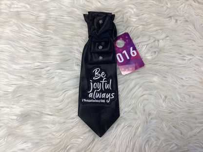 Pretty Patched Knot Tie